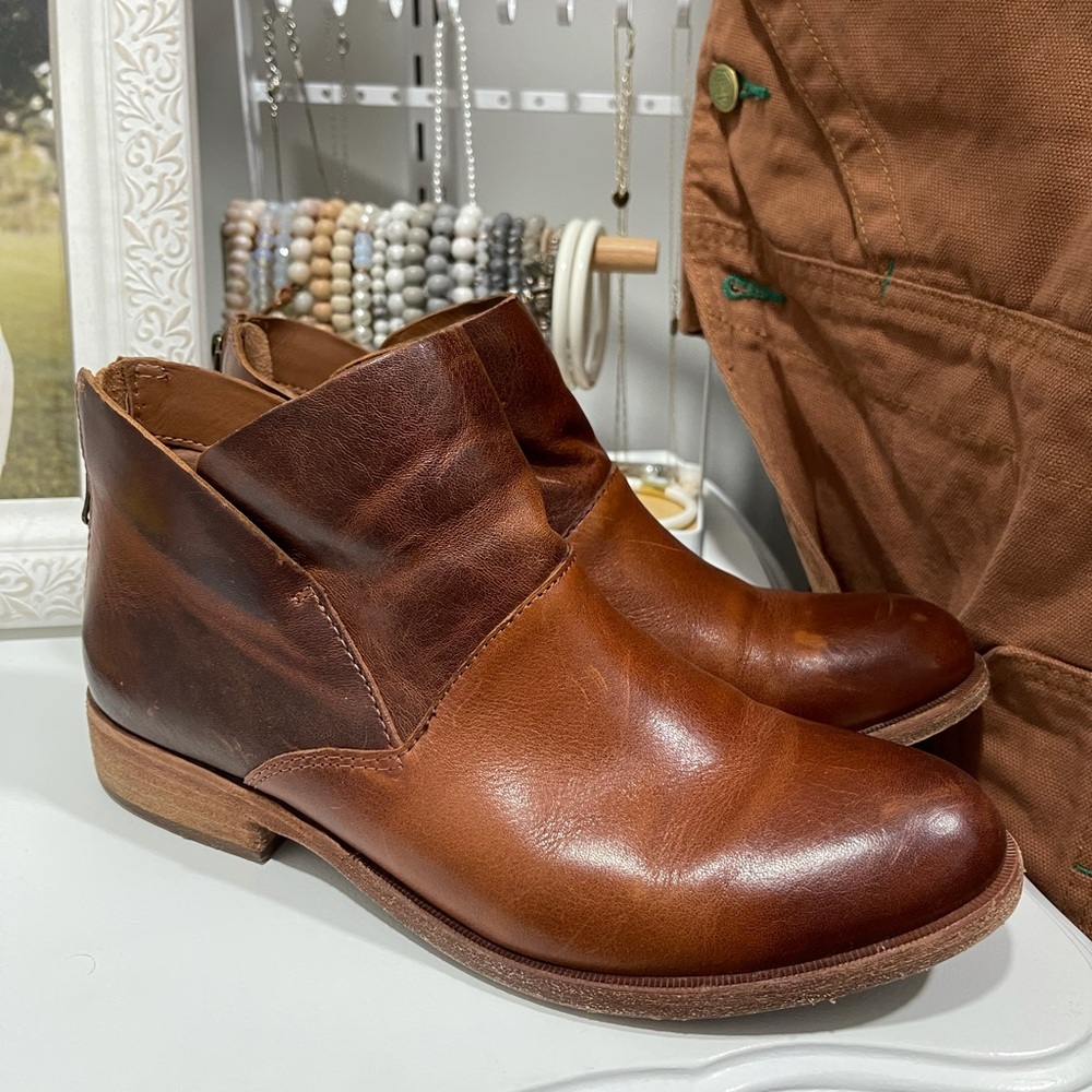 Kork-Ease Size 8 Leather Booties